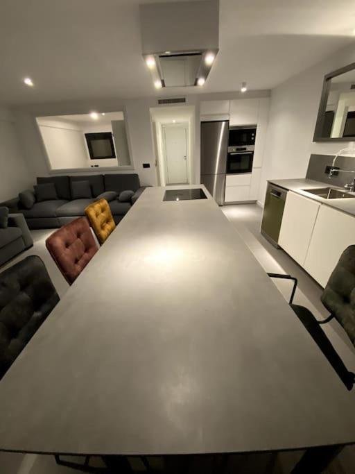 Estupendo Apartamento En Planta 23 Primera Linea Бенидорм Экстерьер фото